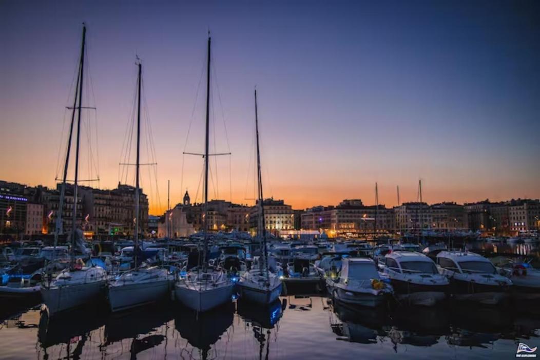 Superbe Appart, Central, Petit Balcon & Vue Place Marseille Kültér fotó